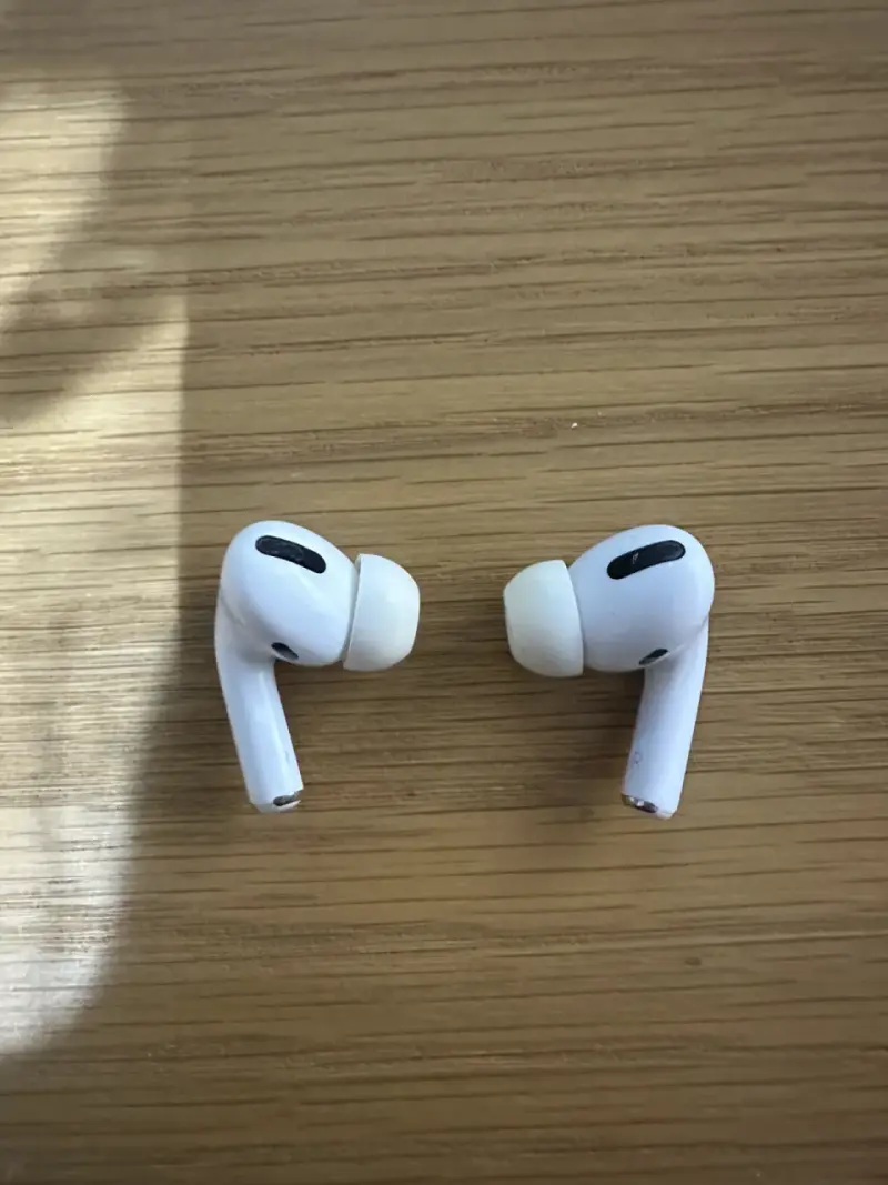 AirPods Pro - 4
