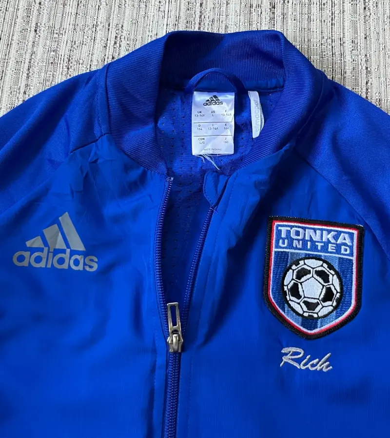 Chaqueta deportiva Adidas azul con logo - 2