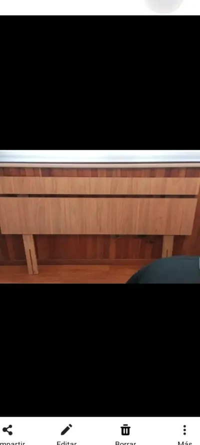 Respaldo de cama de madera clara - miniatura 2