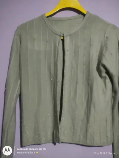 Cardigan gris con detalles brillantes - miniatura 1