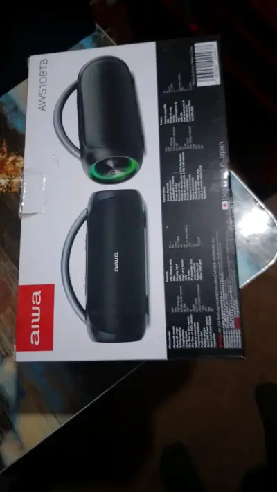 Parlante portátil Aiwa negro con asa - miniatura 4