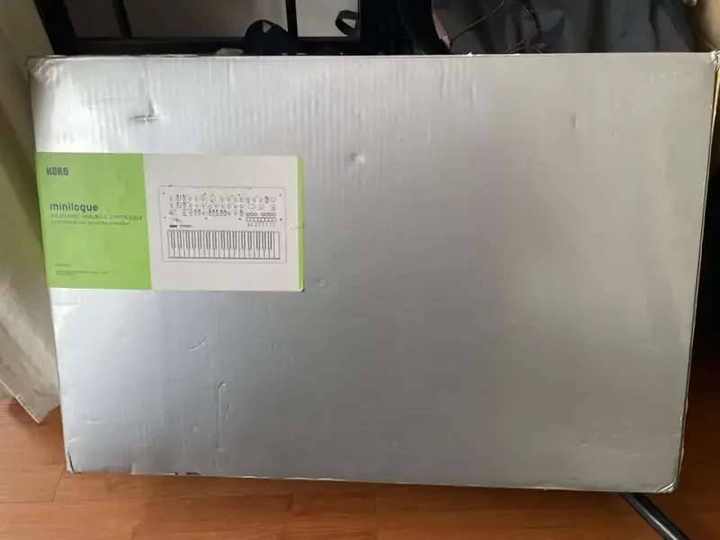 Sintetizador analógico Korg Minilogue + Funda. - 3