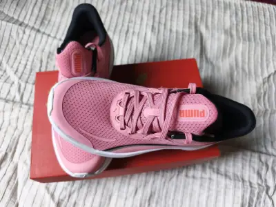 Zapatillas deportivas rosas Puma para mujer - miniatura 2