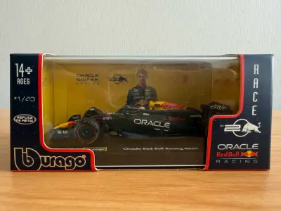 Auto f1 Red Bull Max Verstappen RB20 1:43 - miniatura 1