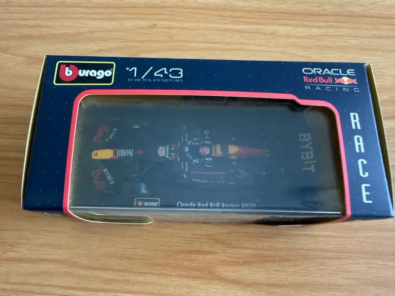 Auto f1 Red Bull Max Verstappen RB20 1:43 - 2