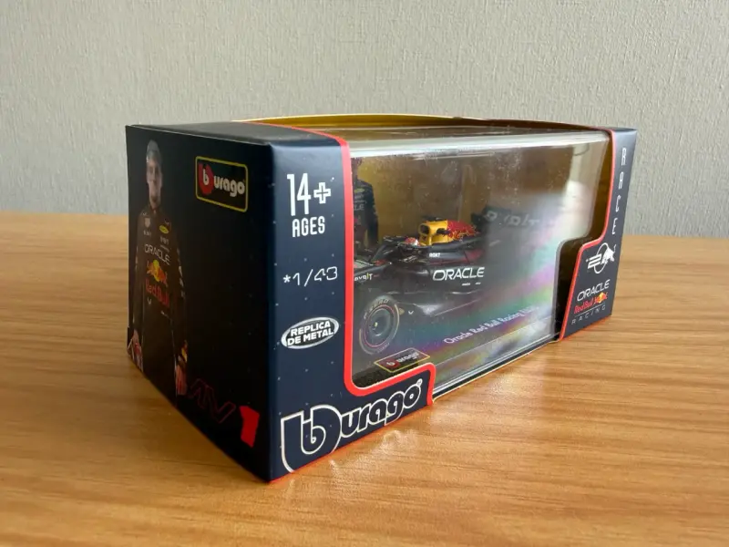 Auto f1 Red Bull Max Verstappen RB20 1:43 - 3