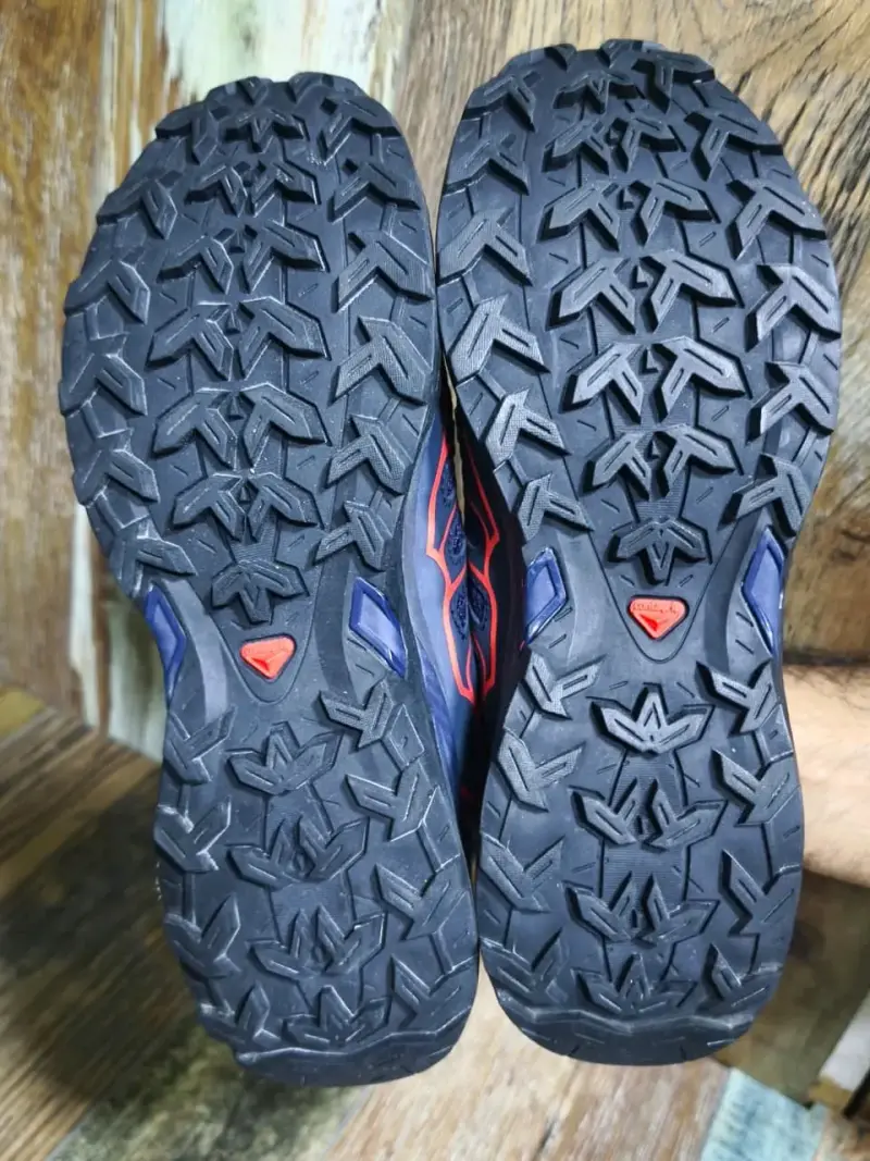 Zapatillas deportivas Asics y Salomon - 4
