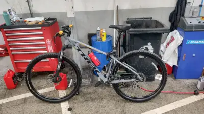 Bicicleta Trek Marlin 6 - miniatura 2
