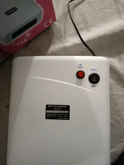 Lámpara de uñas UV profesional - miniatura 2