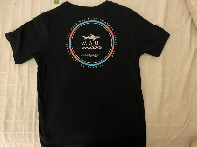 Polera negra Maui - 2