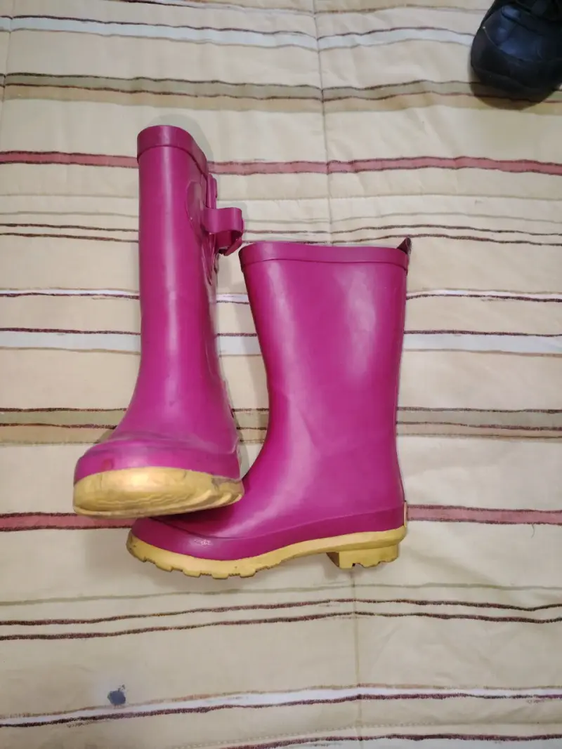 Botas de lluvia rosadas para niñas