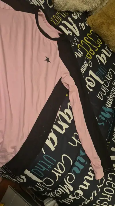 Polera rosa con mangas largas - miniatura 4