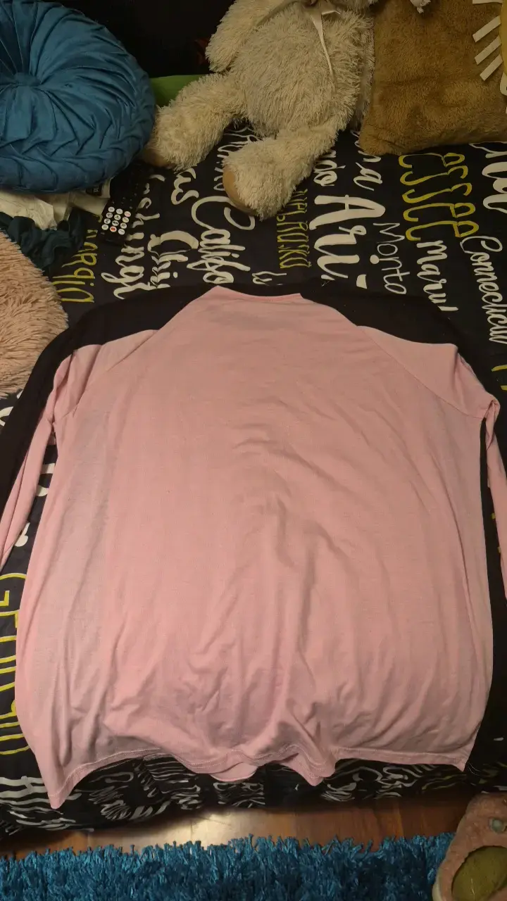 Polera rosa con mangas largas - 5