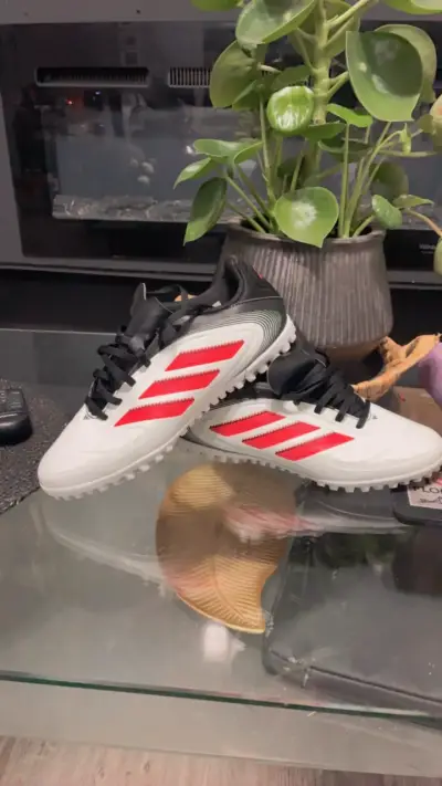 Zapatillas deportivas blancas con rojo modelo Copa - miniatura 1
