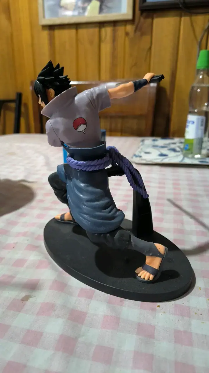 Figura de acción anime sasuke con espada - 2