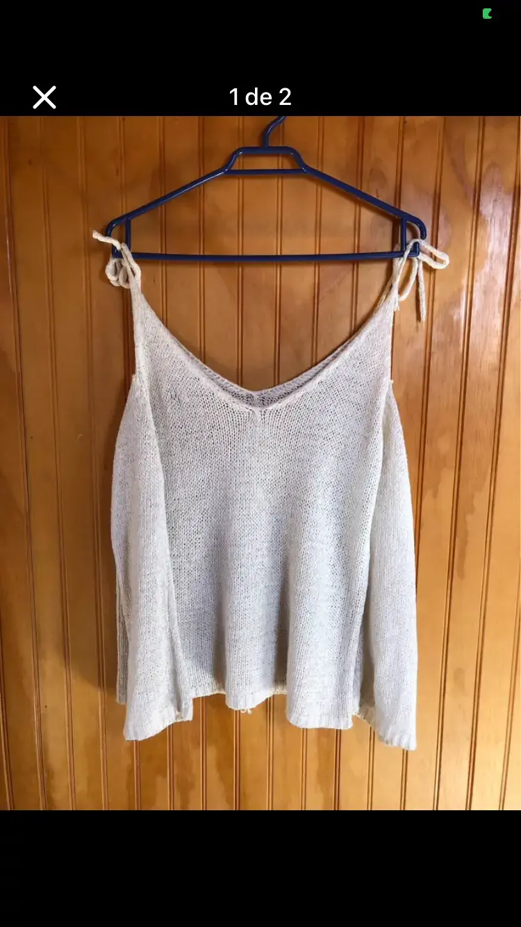 Blusa de lino beige con tirantes ajustables - 1