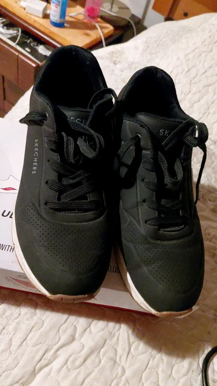 Zapatillas Skechers negras para hombre - 1