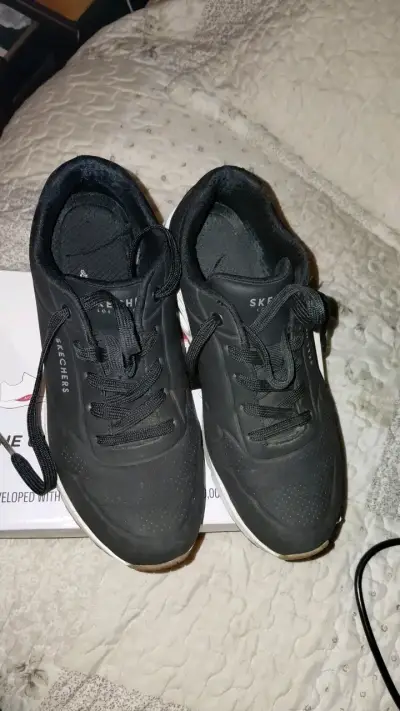 Zapatillas Skechers negras para hombre - miniatura 3