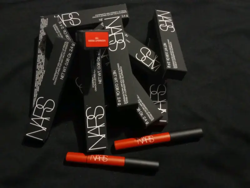 Lápiz labial NARS Powermatte Lip Pigment