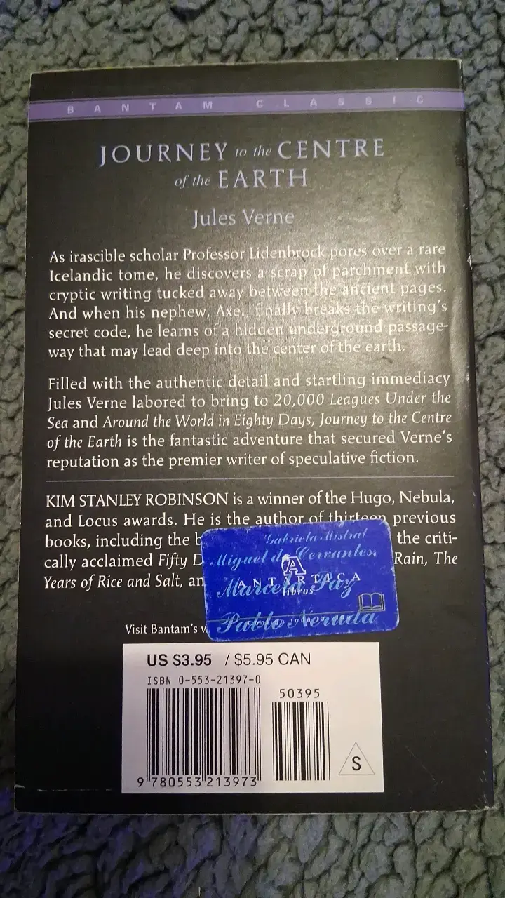 Libro 'Journey to the Centre of the Earth' de Jules Verne - 2