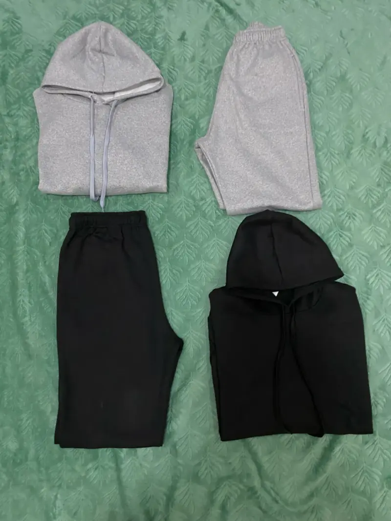Conjunto de buzos deportivos gris y negro - 1