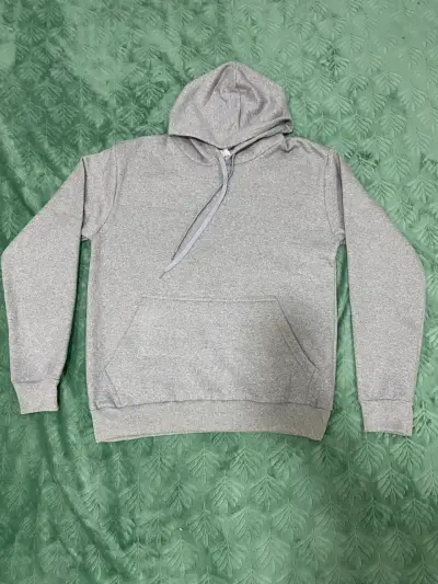 Conjunto de buzos deportivos gris y negro - miniatura 2