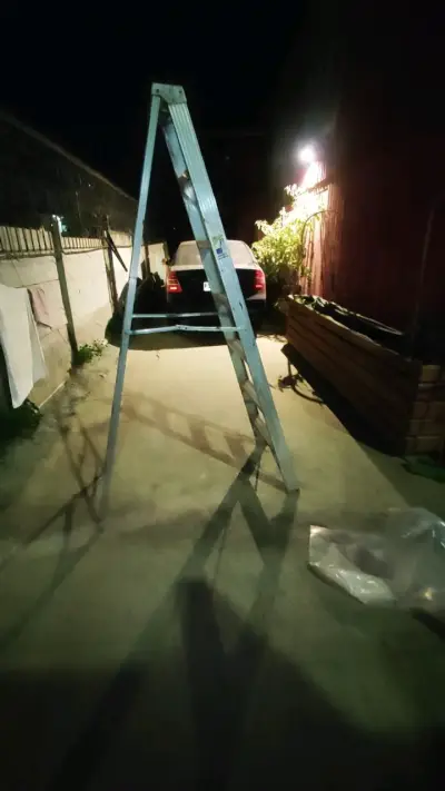 Escalera de aluminio  Marca Werner 6 peldaños - miniatura 3