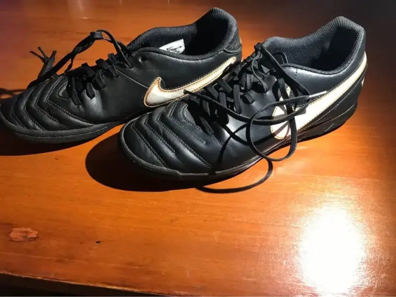 Zapatillas de fútbol Nike negras - 1