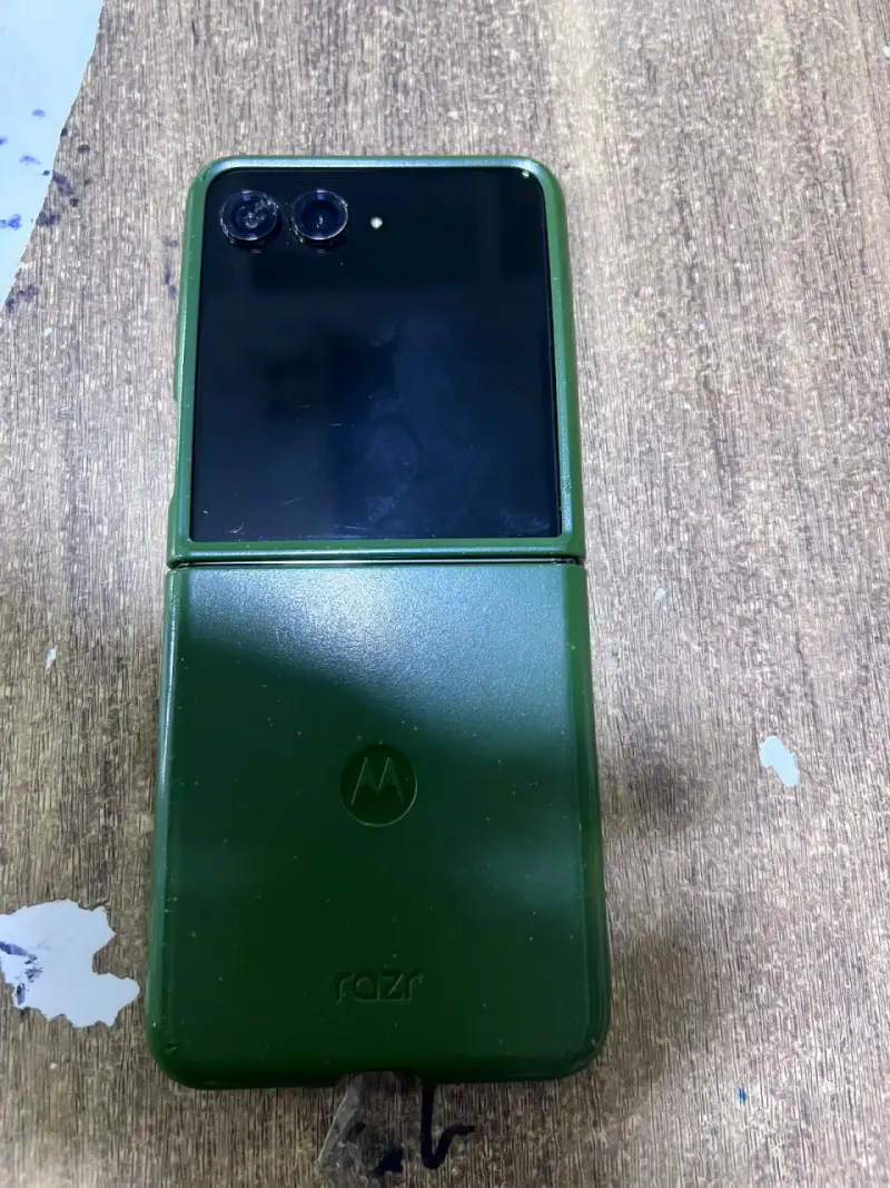 Moto Razr 50 ultra 512 gb verde - 2