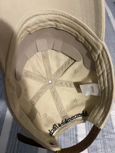 Gorra beige A&F casual - miniatura 5
