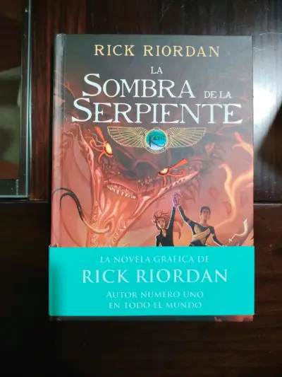 Colección de novelas gráficas y libros juveniles - miniatura 2