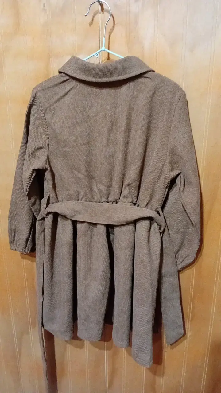 Vestido marrón de pana con cinturón - 3