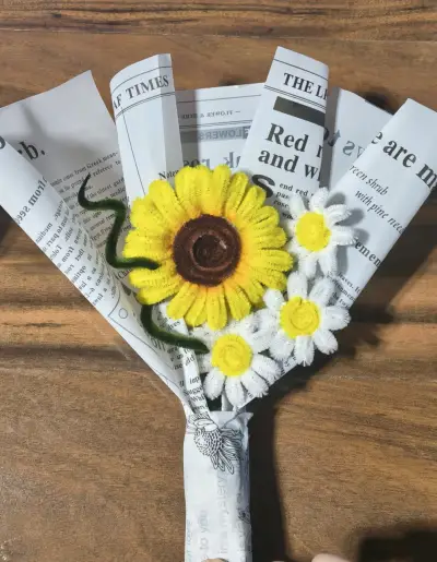 Ramo decorativo de flores de limpiapipas - miniatura 1