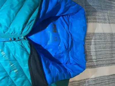 Chaqueta acolchada verde Helly Hansen - miniatura 3