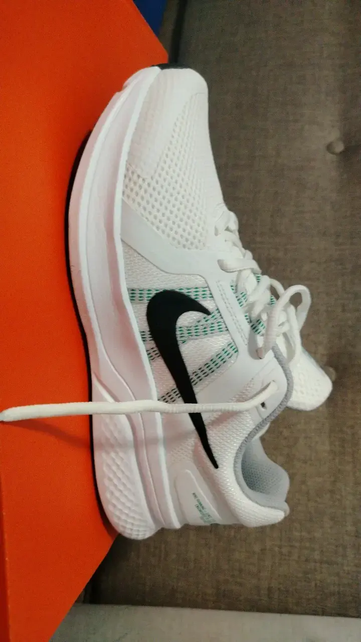 Zapatillas deportivas blancas Nike Revolution - 1