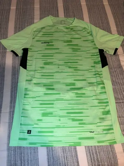 Polera deportiva Kipsta verde para hombre - miniatura 2