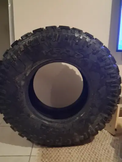 Neumático todoterreno Mud Cruiser 285/75/16 - miniatura 2
