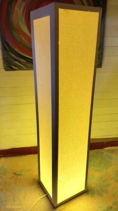 Lámpara de pie moderna con luz cálida - miniatura 3
