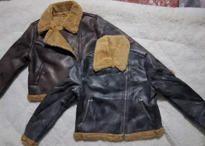 Chaqueta ecocuero forrada en su interior - miniatura 4