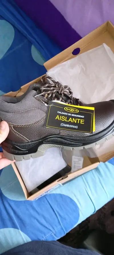 Zapatos de seguridad dieléctricos Nazca N° 40 - miniatura 1