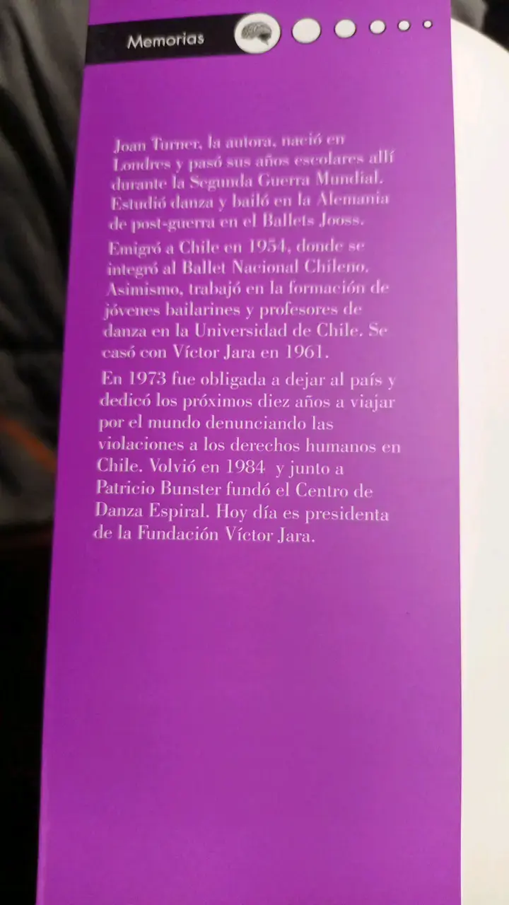 Libro 'Víctor, un canto inconcluso' de Joan Jara - 4