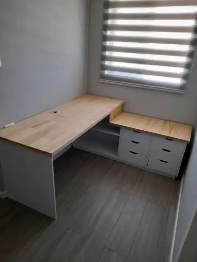 Escritorio esquinero de madera con cajoneras - miniatura 4