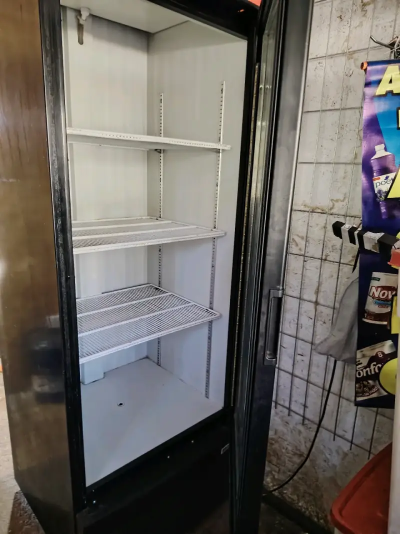 Refrigerador vitrina Escudo usado - 2