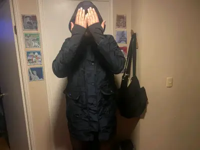 Parka negra con diseño talla L - miniatura 3