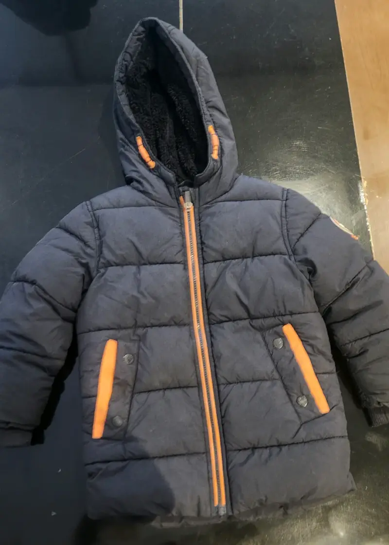 Chaqueta acolchada infantil con capucha - 2