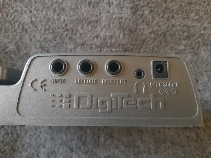 Pedalera multiefectos Digitech RP80 para guitarra - 2