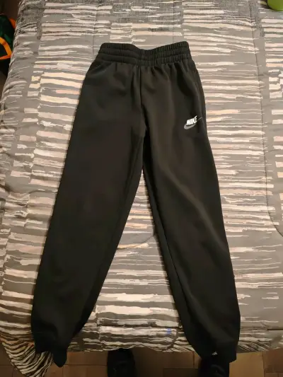 Pantalones deportivos Nike negros para niño - miniatura 1