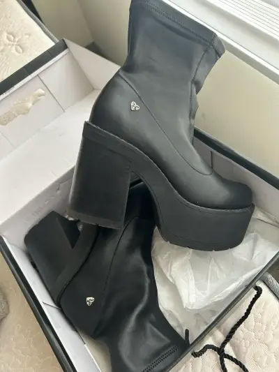 Botines negros CMoran de plataforma con tacón alto - miniatura 1
