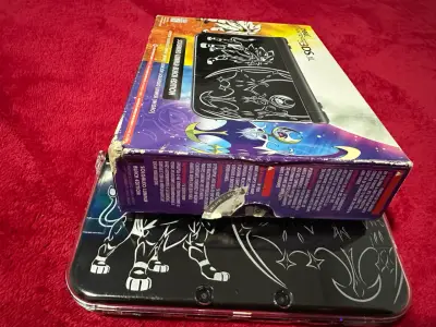 New Nintendo 3DS XL Solgaleo Lunala Edición Negra - miniatura 6
