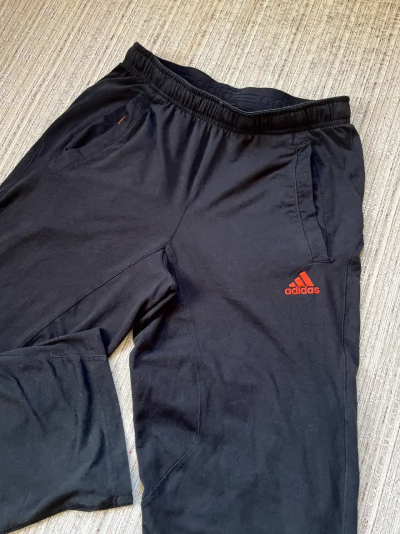 Pantalones deportivos Adidas negros - 2